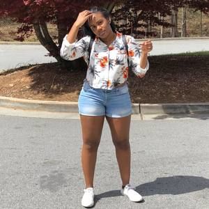 Meet your Posher, Ambria